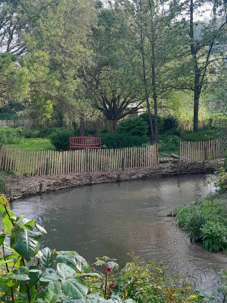 Entreprise spécialisée dans la pose de clôture en canisse en châtaignier à Fécamp