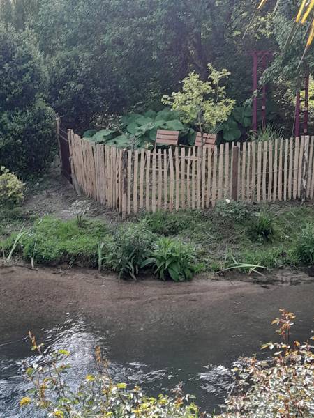 Entreprise spécialisée dans la pose de clôture en canisse en châtaignier à Fécamp